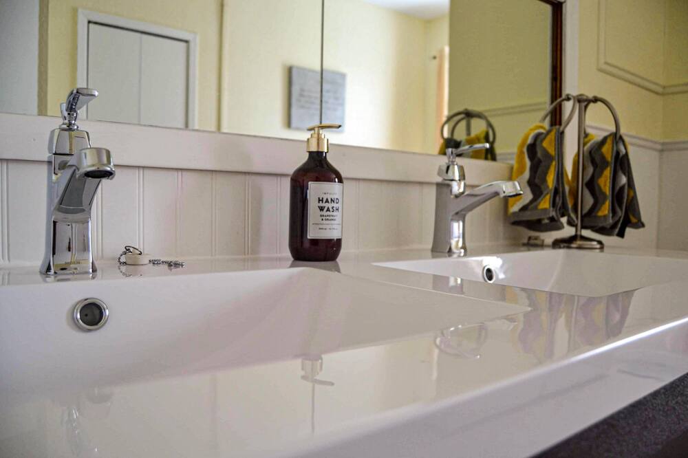 Photo of Bathroom in New Ross