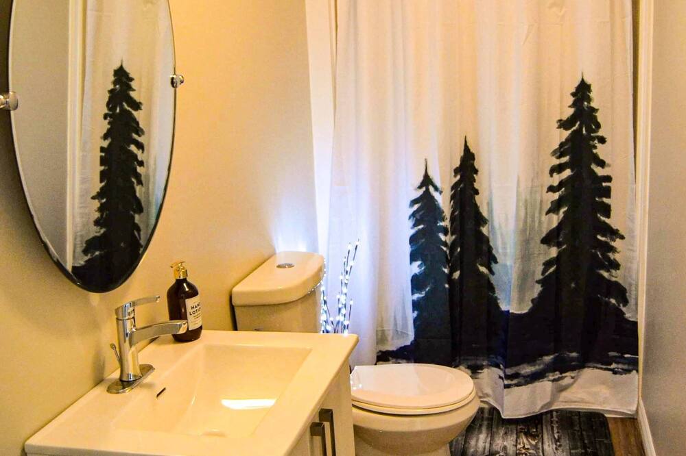 Photo of Bathroom in New Ross