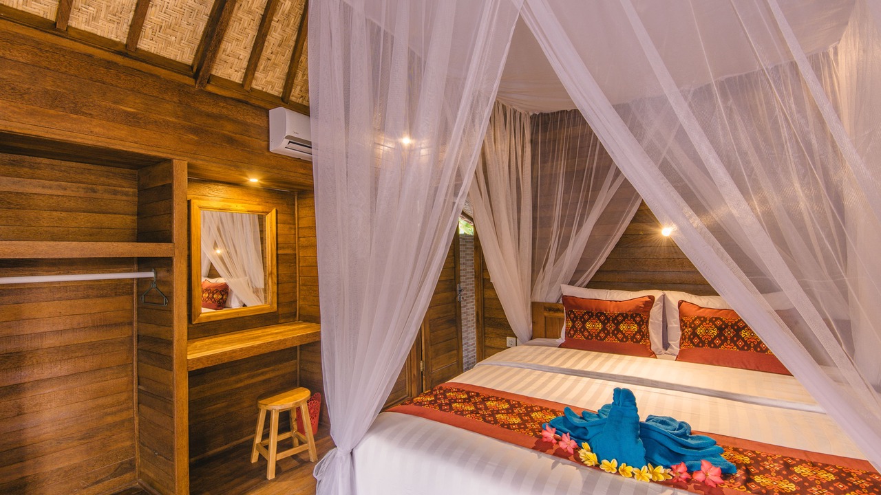 Photo of Bedroom in Mushroom Bay