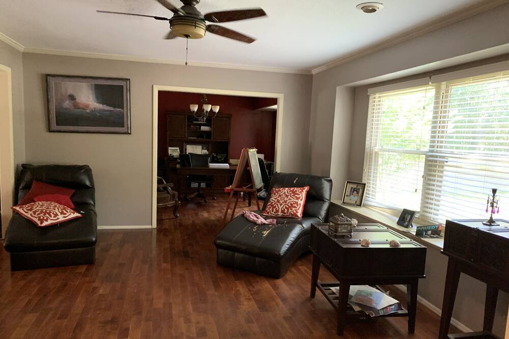 Photo of Livingroom in Garden Ridge