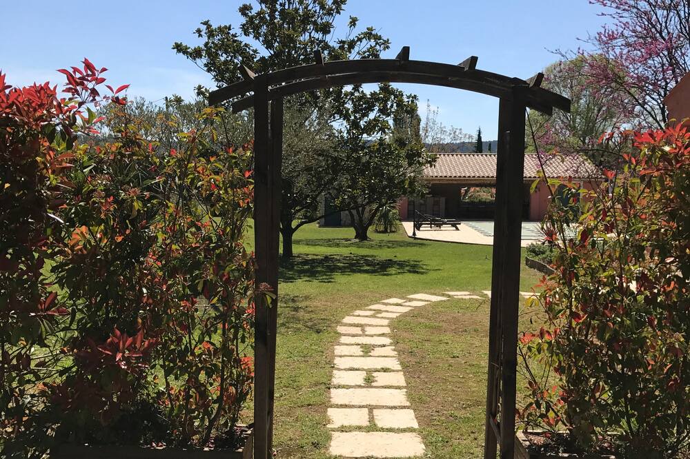 Photo of Outdoor in Villecroze