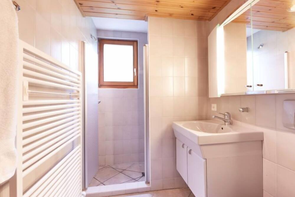 Photo of Bathroom in Vex
