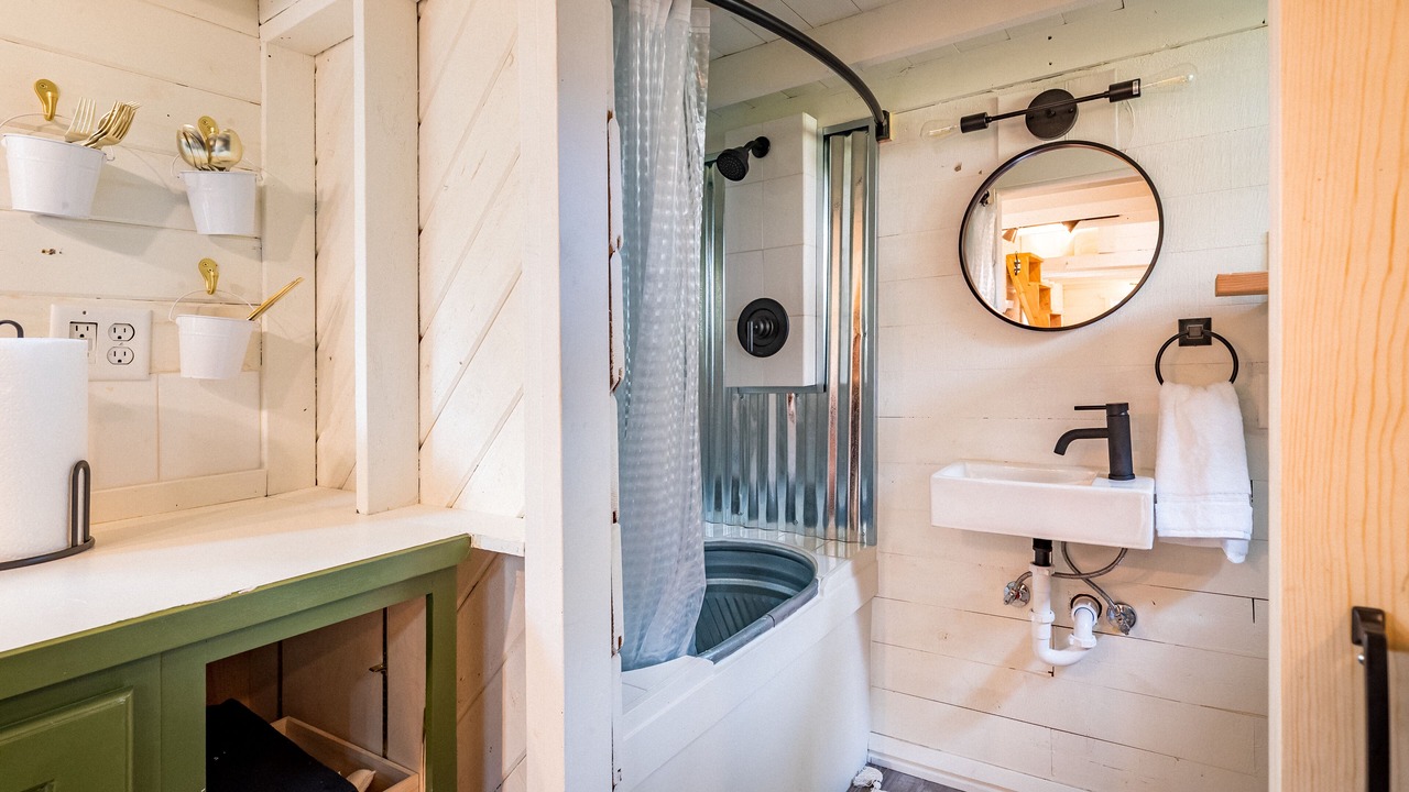 Photo of Bathroom in Helena West Side