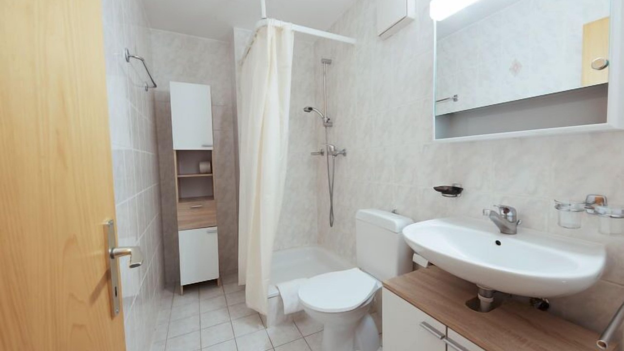 Photo of Bathroom in Vex