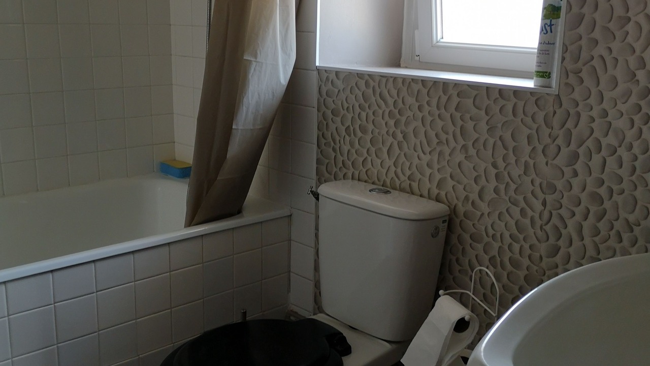 Photo of Bathroom in Combrand