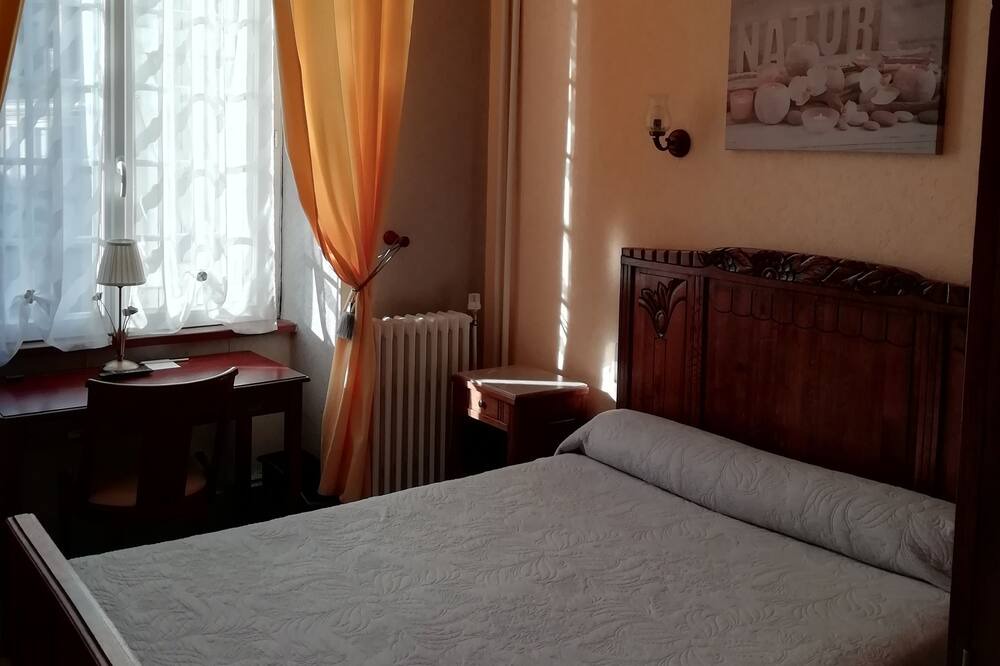 Photo of Bedroom in Aigurande