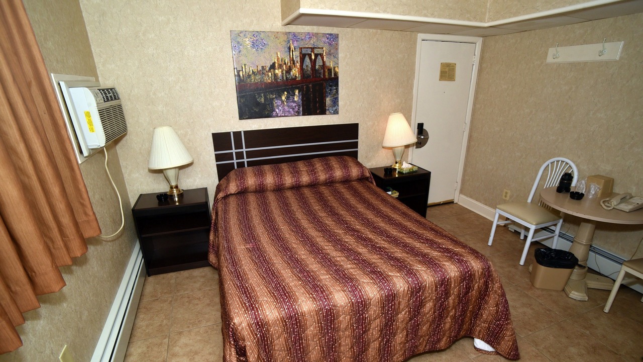 Photo of Bedroom in Linden
