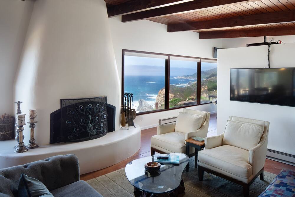 Photo of Livingroom in Carmel