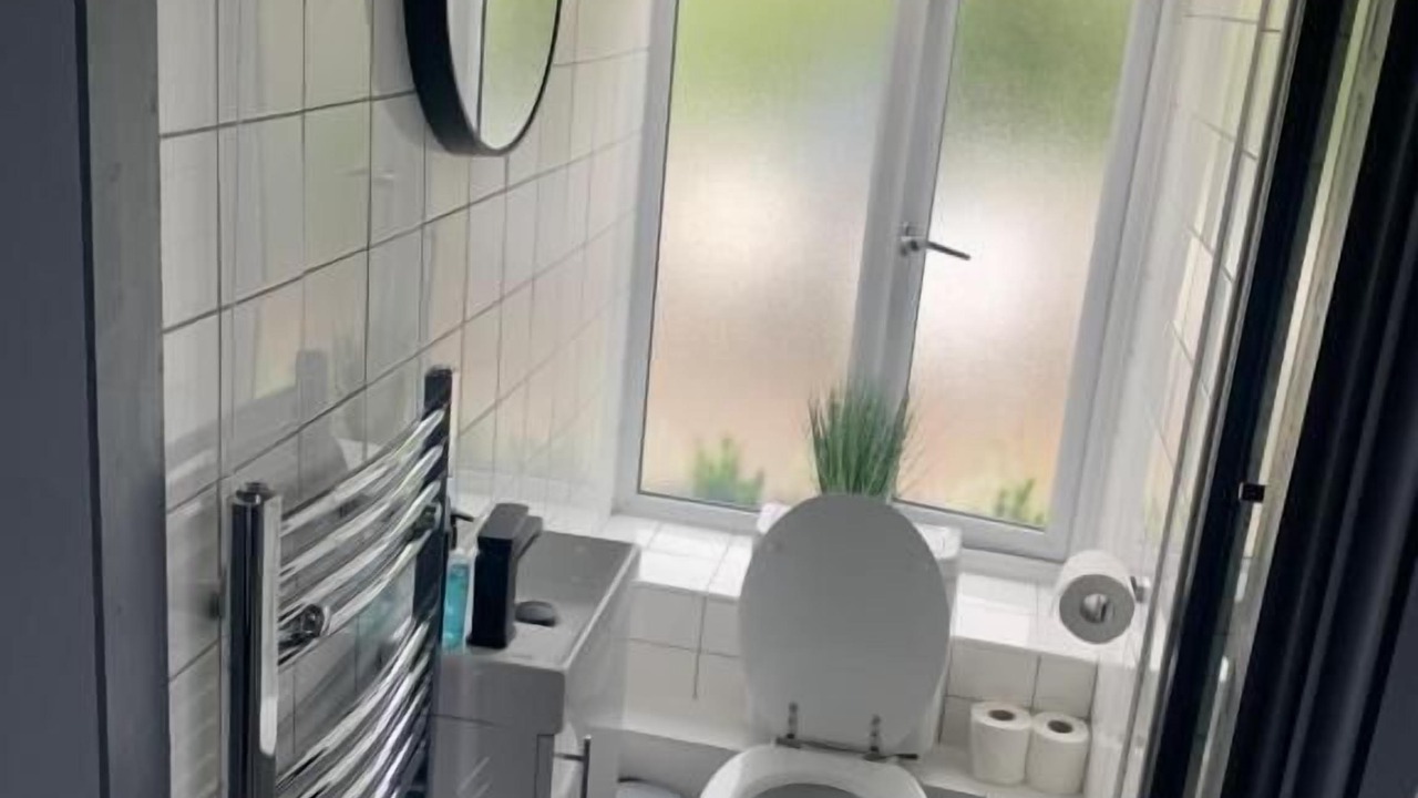 Photo of Bathroom in Pontneddfechan