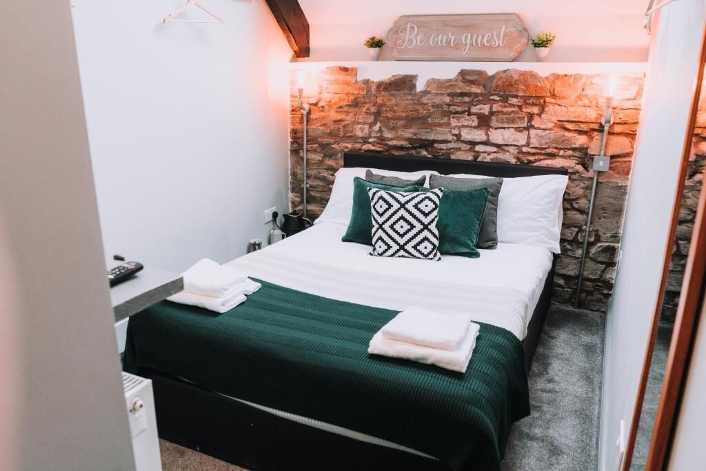 Photo of Bedroom in Pontneddfechan