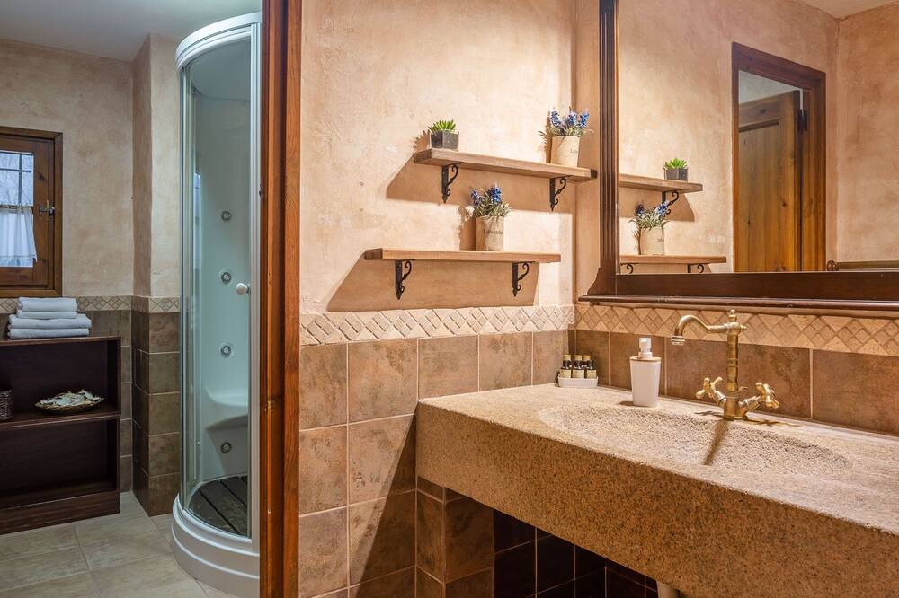 Photo of Bathroom in La Vall de Bianya
