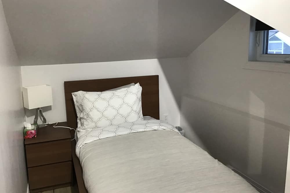 Photo of Bedroom in Mauricie