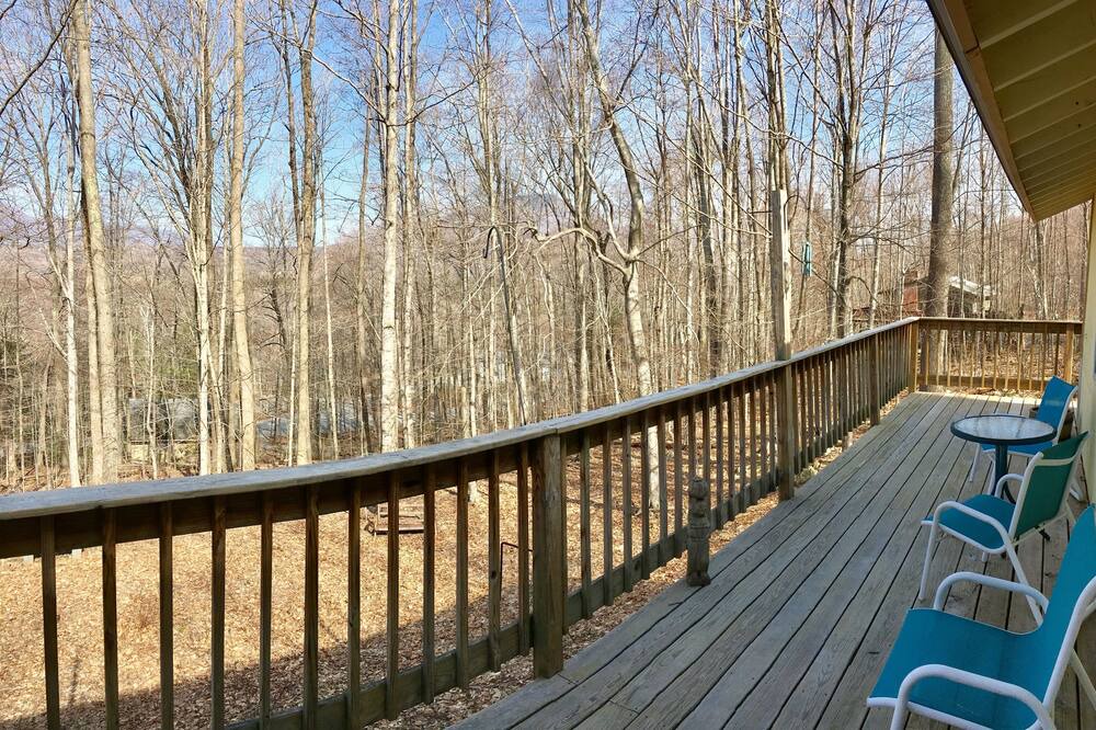 Photo of Patio Balcony in Manchester Center