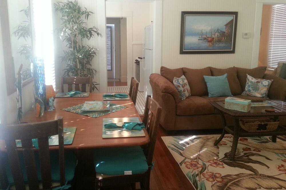 Photo of Livingroom in San Jacinto