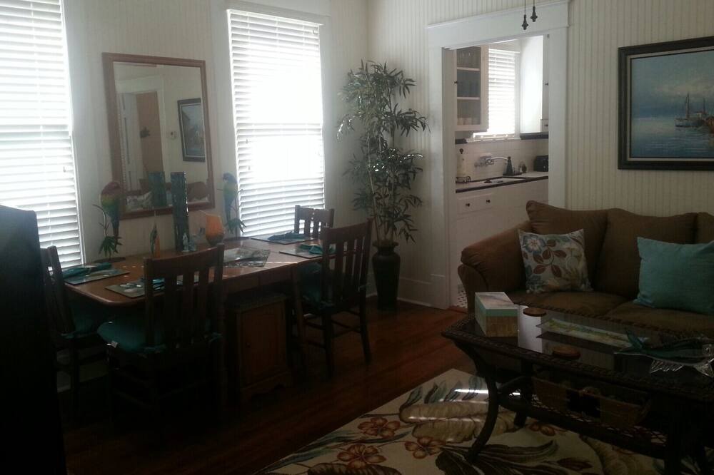 Photo of Livingroom in San Jacinto