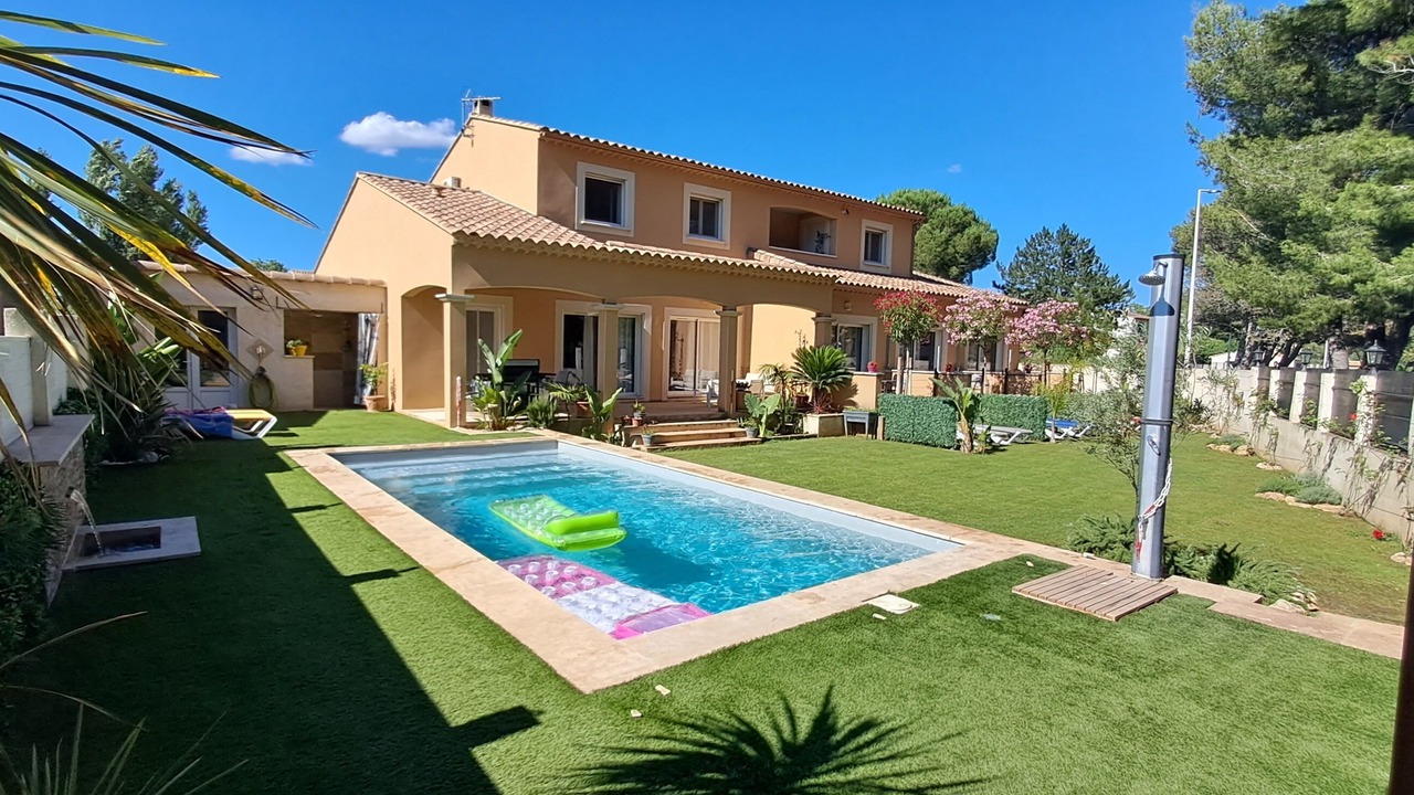 Photo of Outdoor in Saint-Martin-de-Crau