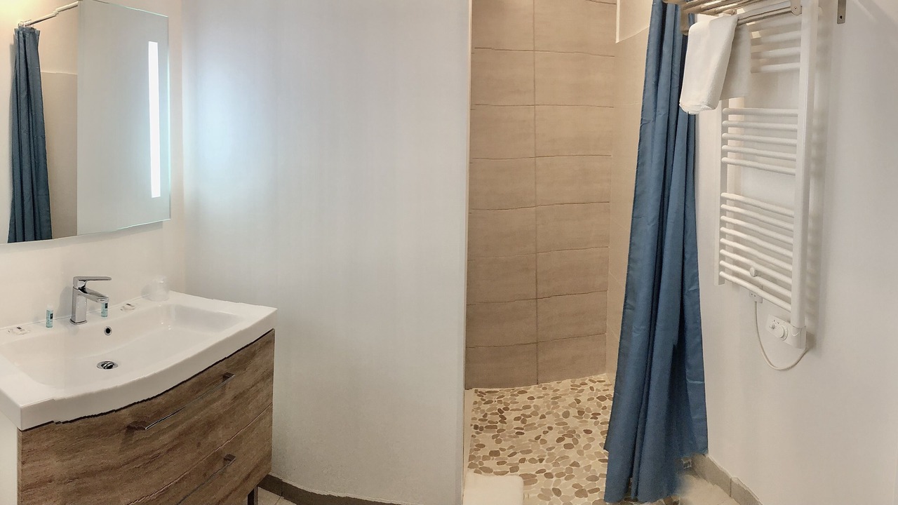 Photo of Bathroom in Saint-Martin-de-Crau