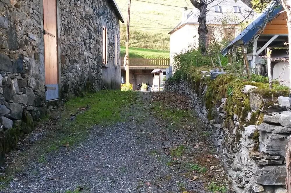 Photo of Others in Boutx