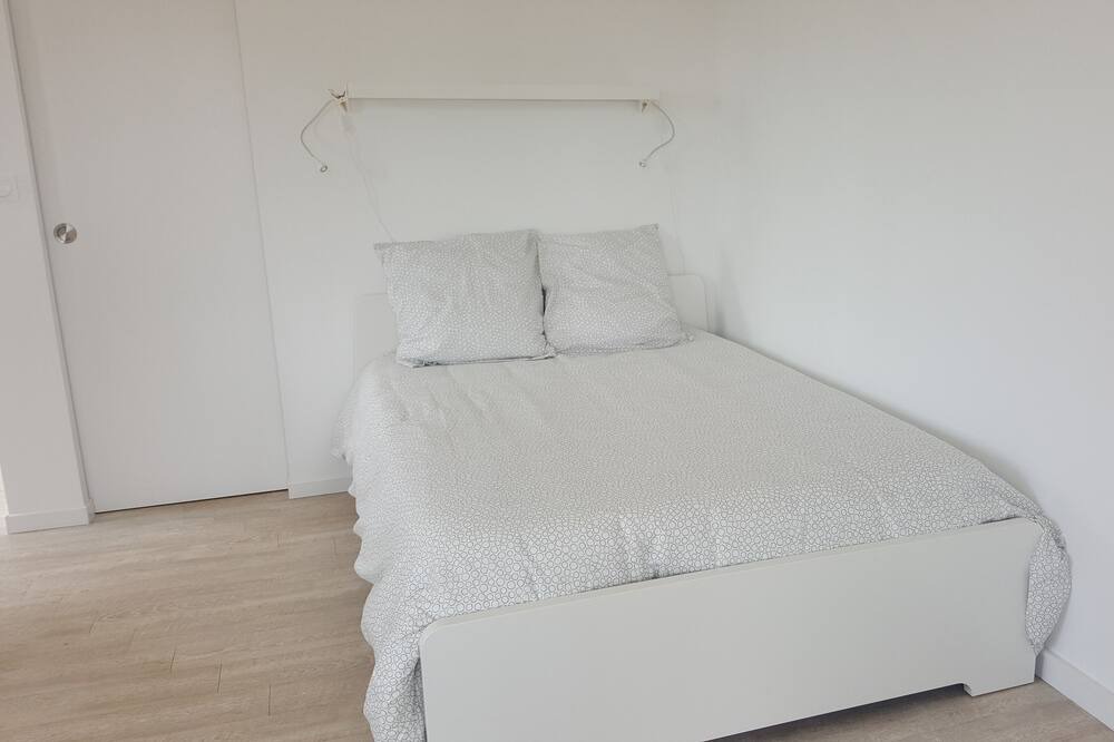 Photo of Bedroom in Chateauneuf-du-Pape