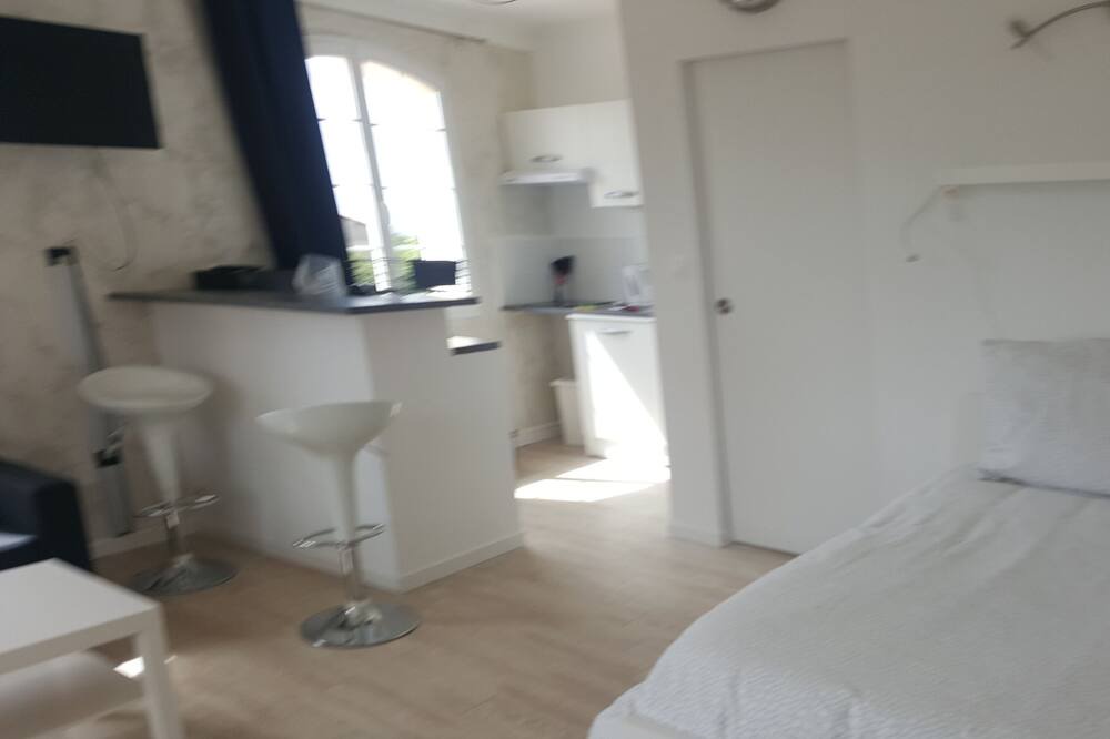 Photo of Bedroom in Chateauneuf-du-Pape