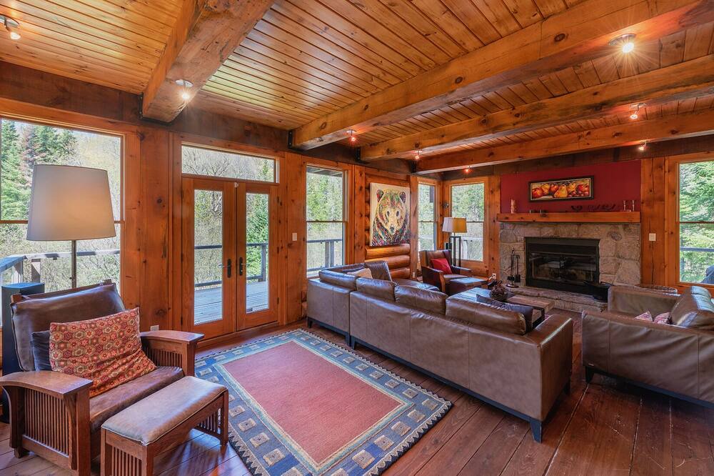 Photo of Livingroom in Lac Superieur Village