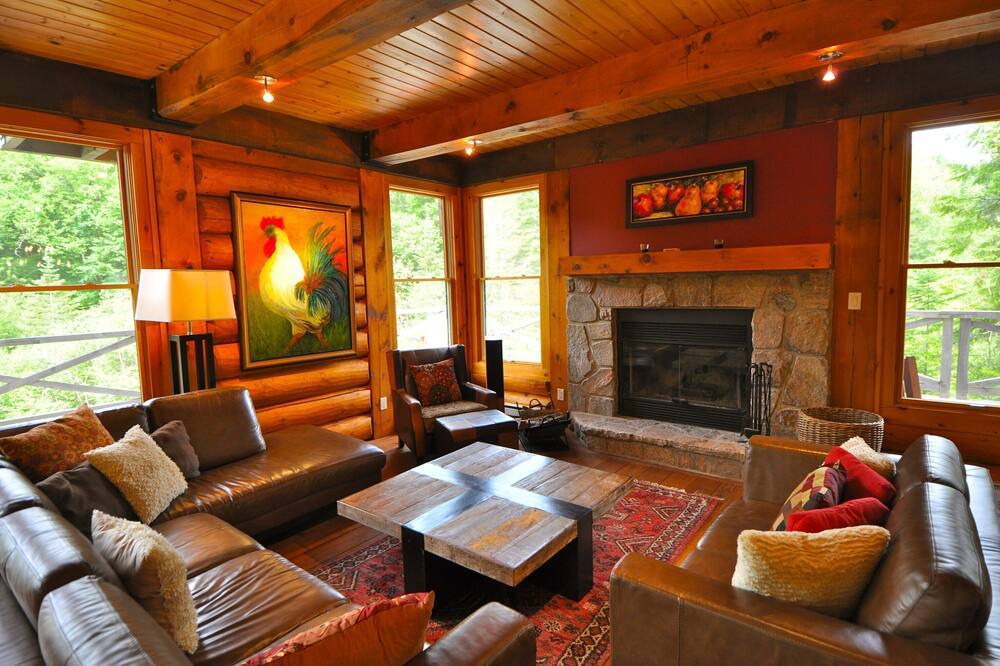 Photo of Livingroom in Lac Superieur Village