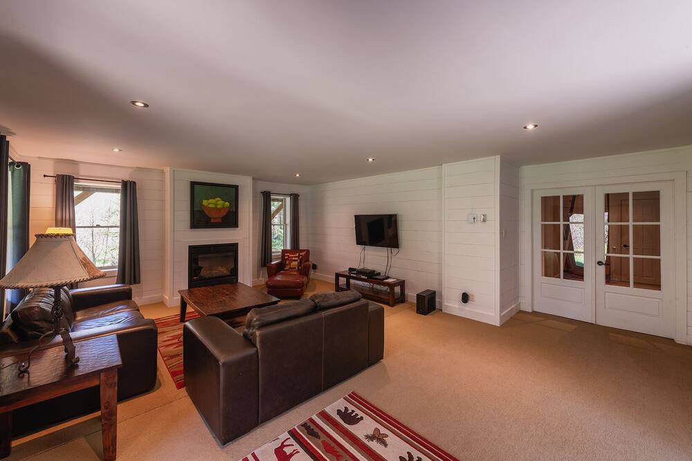 Photo of Livingroom in Lac Superieur Village