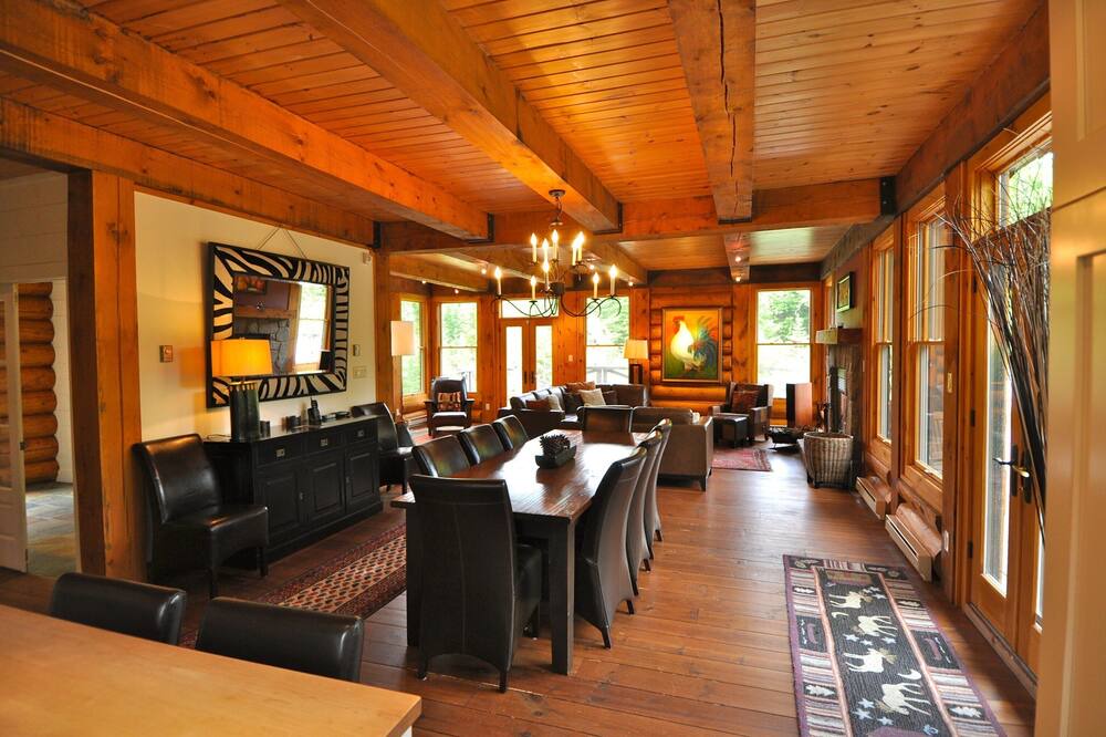 Photo of Livingroom in Lac Superieur Village