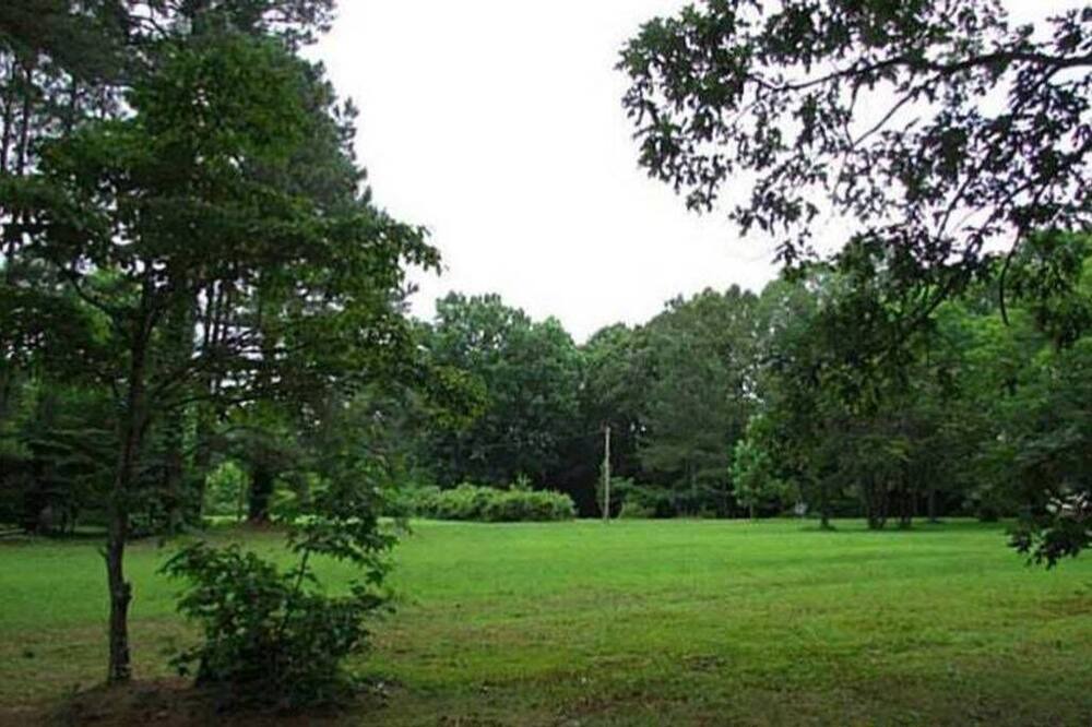 Photo of Outdoor in Capron