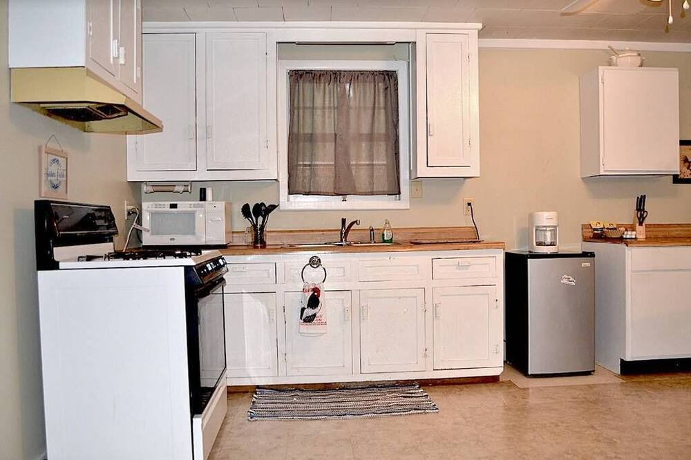 Photo of Kitchen in Capron