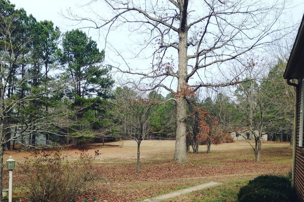 Photo of Outdoor in Capron