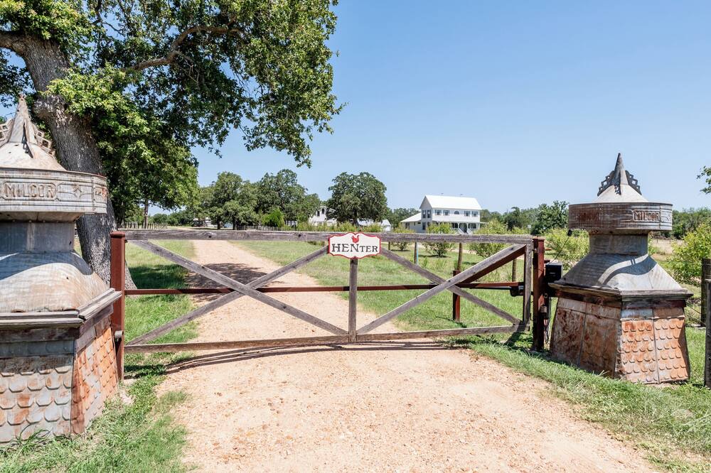 Photo of Outdoor in La Grange