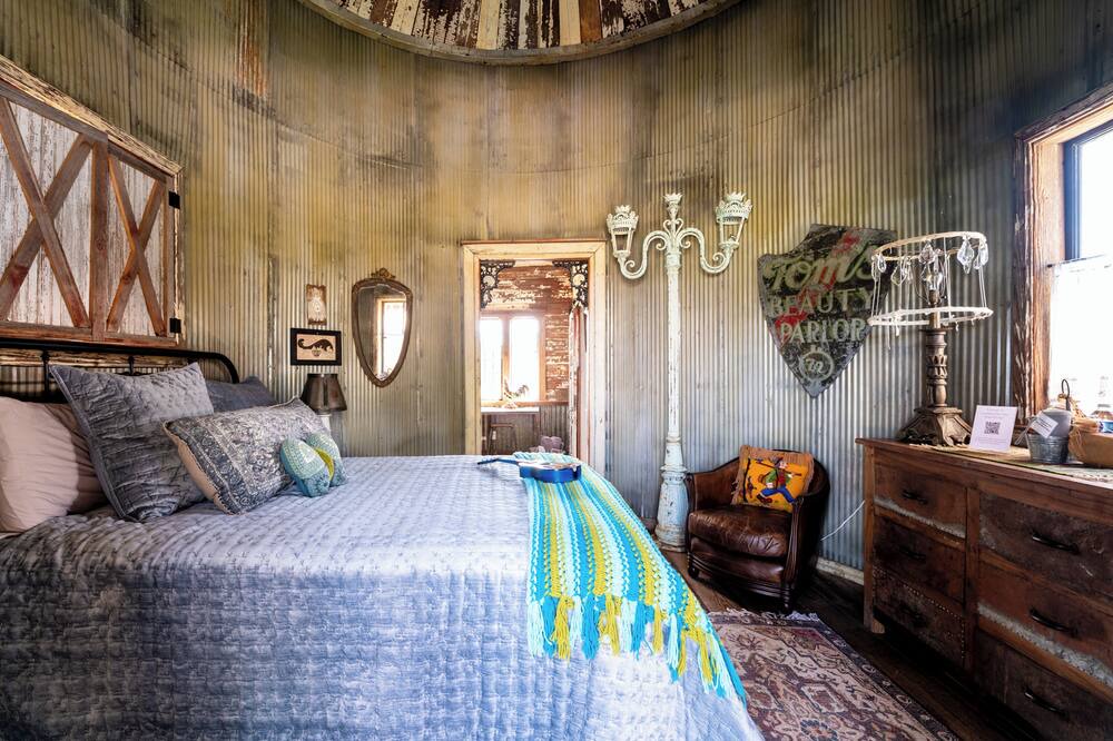 Photo of Bedroom in La Grange
