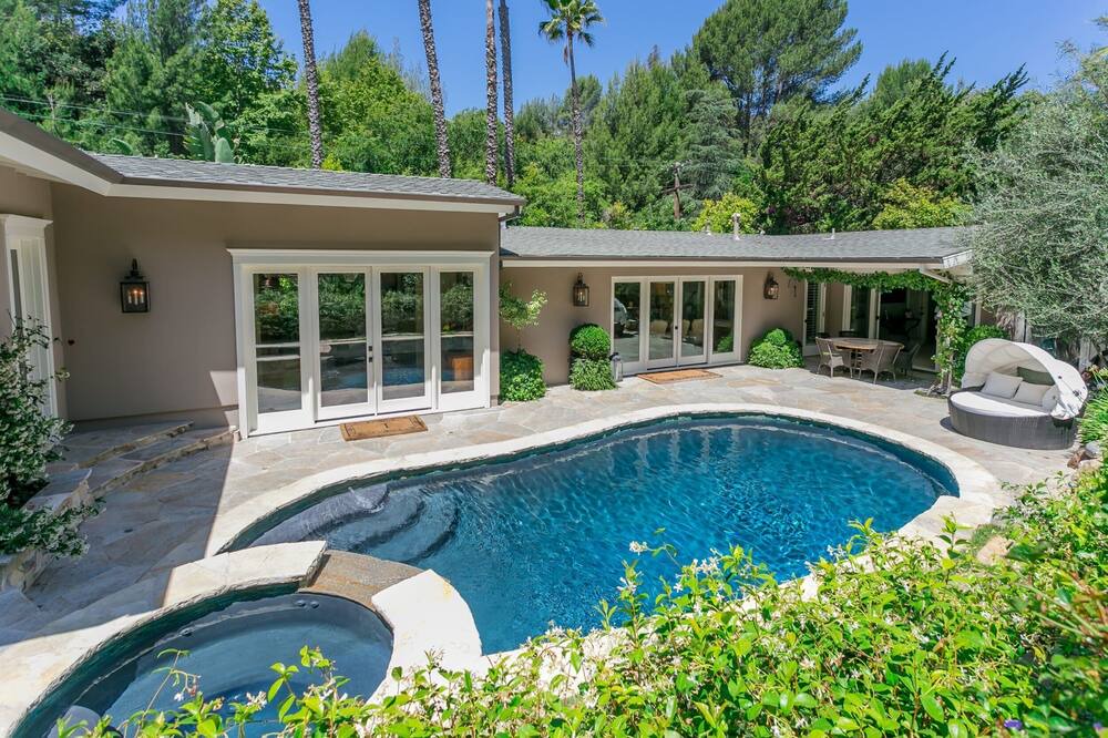 Photo of Outdoor in Beverly Glen