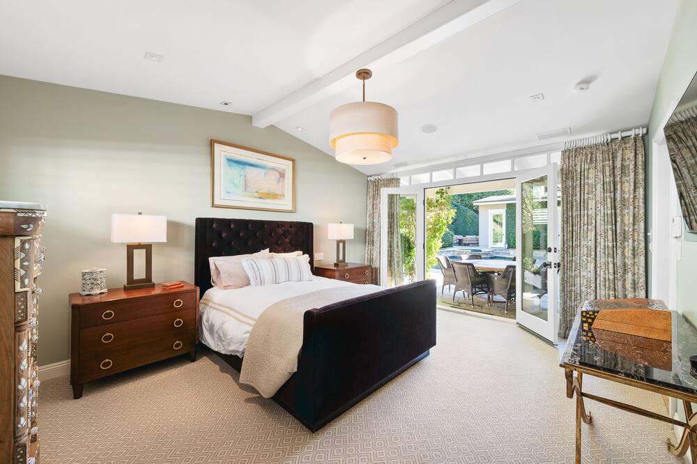 Photo of Bedroom in Beverly Glen