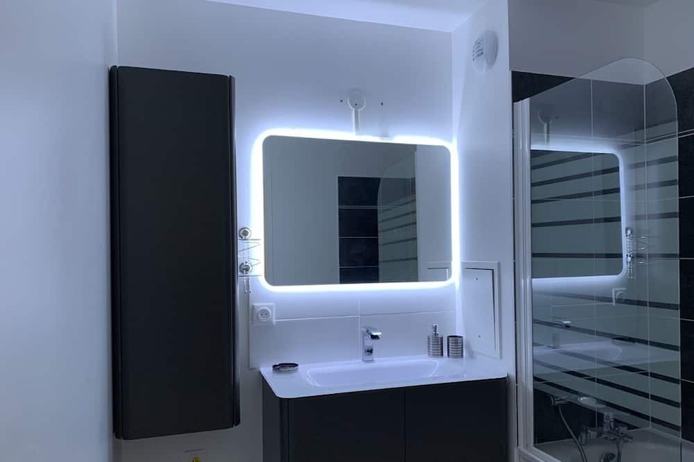 Photo of Bathroom in Trappes