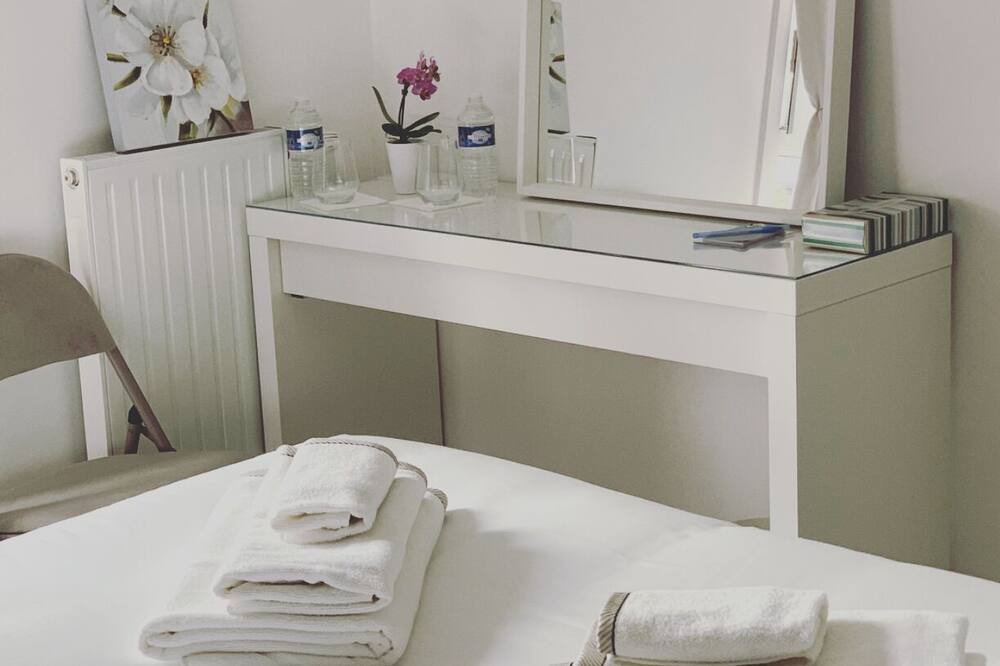 Photo of Bedroom in Trappes