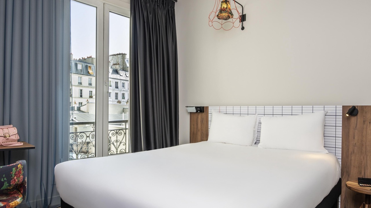Photo of Bedroom in Quinze-Vingts