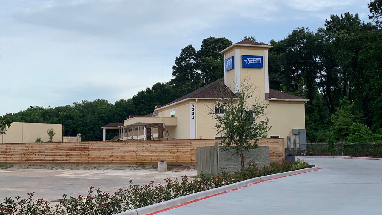 Photo of Outdoor in FM 1960