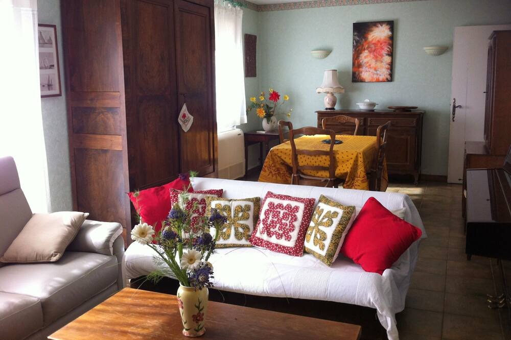 Photo of Livingroom in Generac