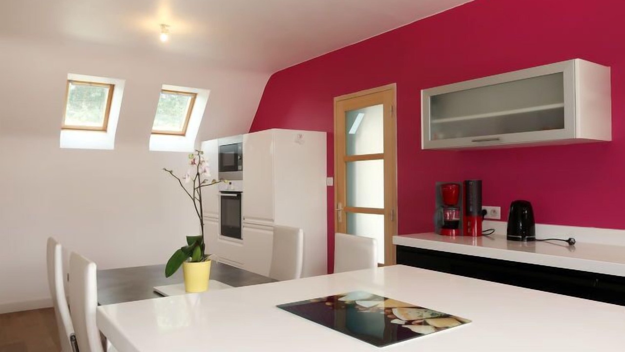 Photo of Others in Cast