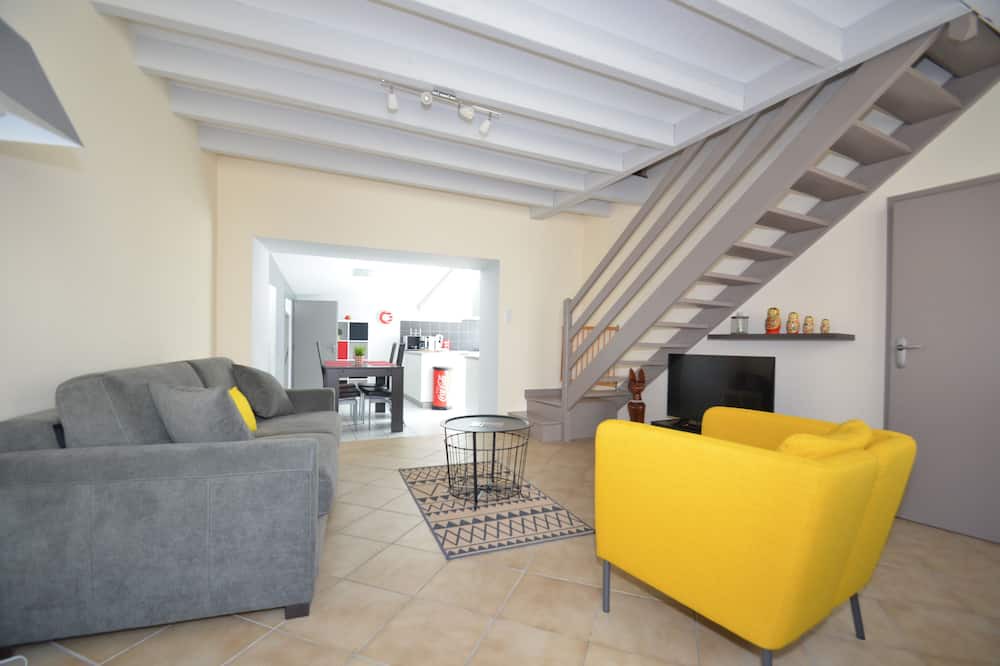 Photo of Livingroom in Saint-Laurent-sur-Sevre