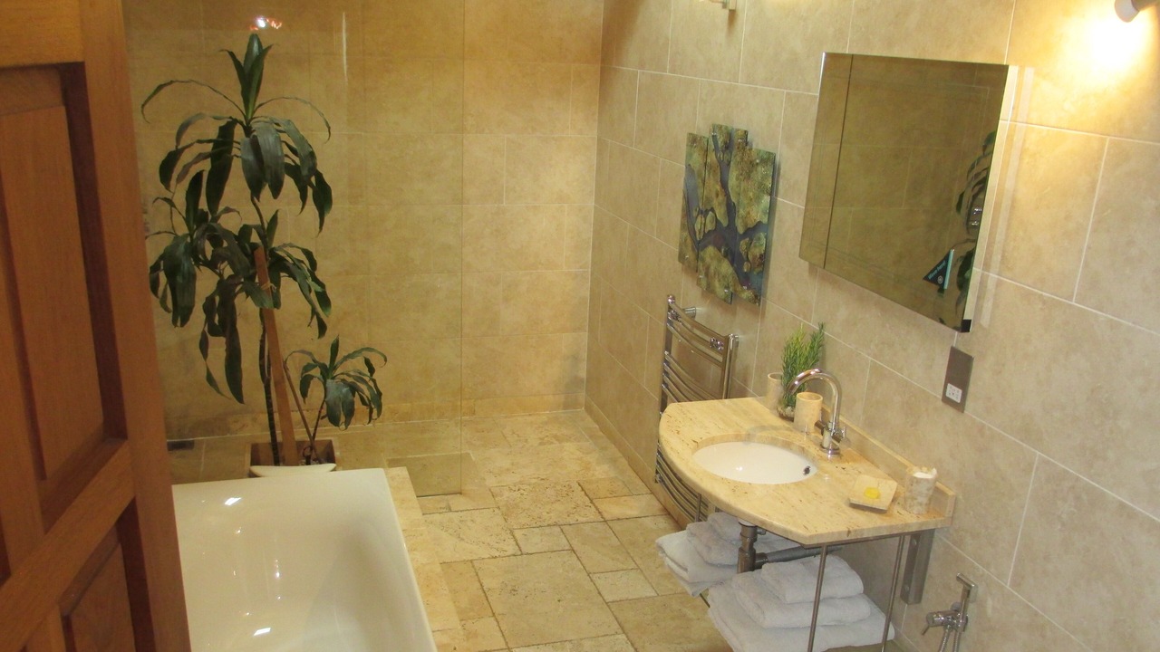 Photo of Bathroom in Fowey