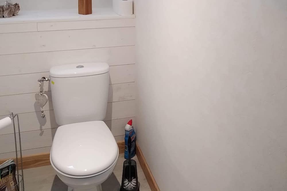 Photo of Bathroom in Longvilliers