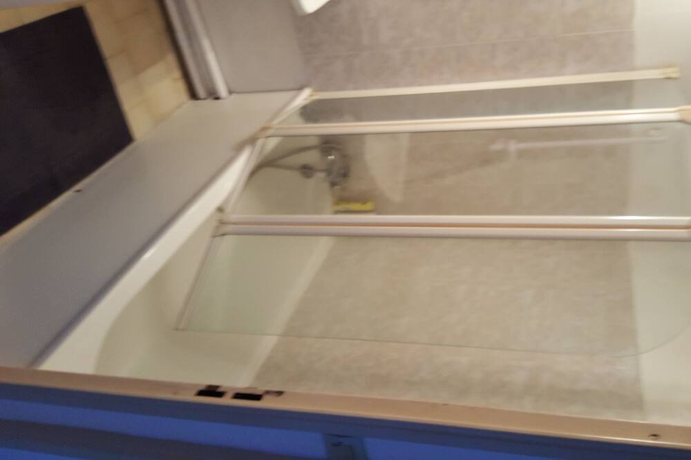 Photo of Bathroom in Residence Las Rebes Batiment