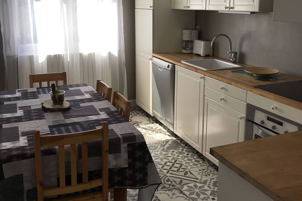Photo of Kitchen in Saint-Martin-d'Ardeche