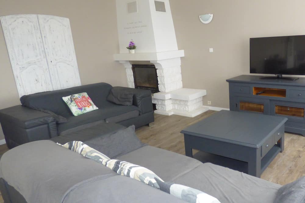 Photo of Livingroom in Saint-Martin-d'Ardeche