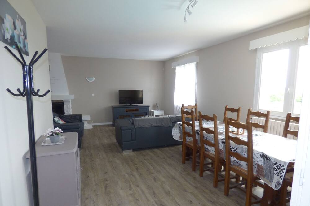 Photo of Livingroom in Saint-Martin-d'Ardeche