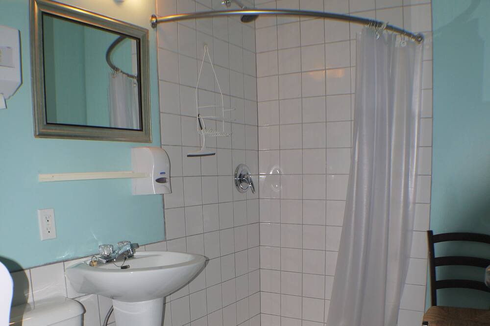 Photo of Bathroom in Charny
