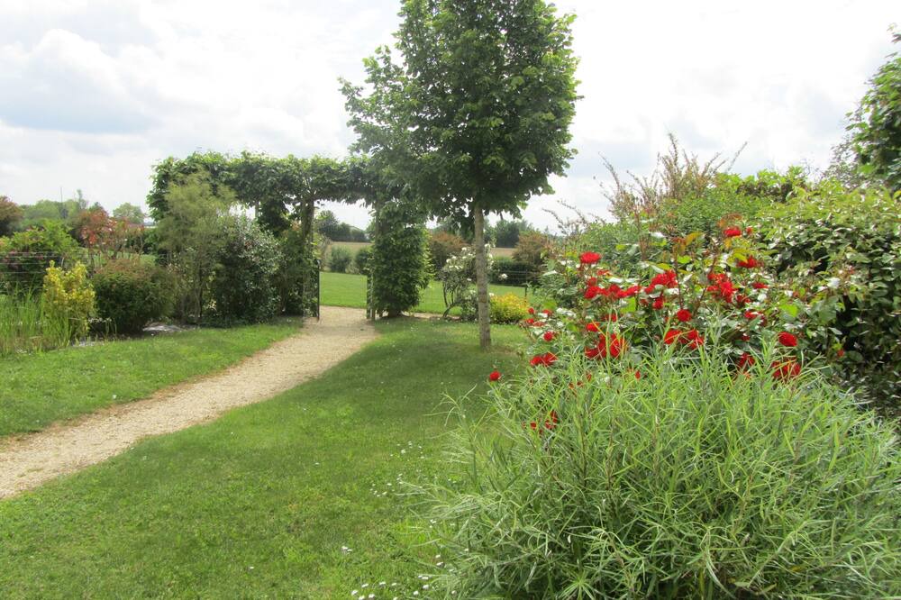 Photo of Outdoor in Thure